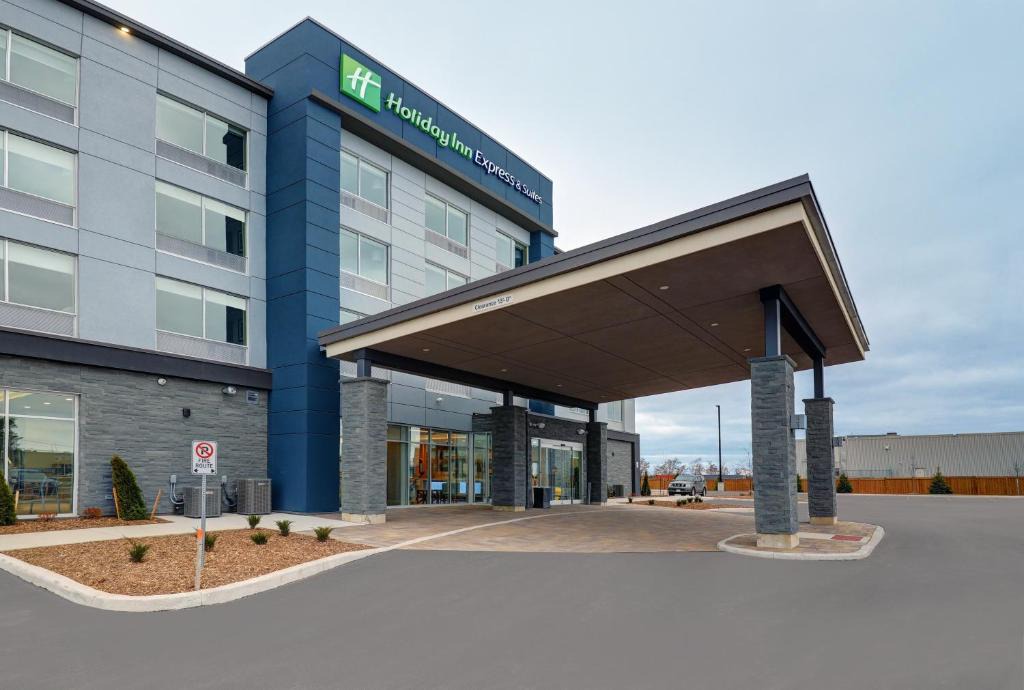 Port Elgin Hotel | Holiday Inn Express & Suites - Port Elgin