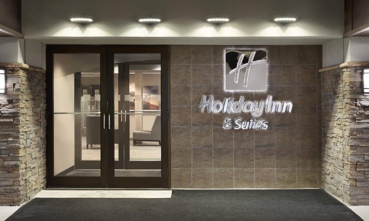 Downtown - Waterfront Hotel | Holiday Inn & Suites Duluth Downtown by IHG
