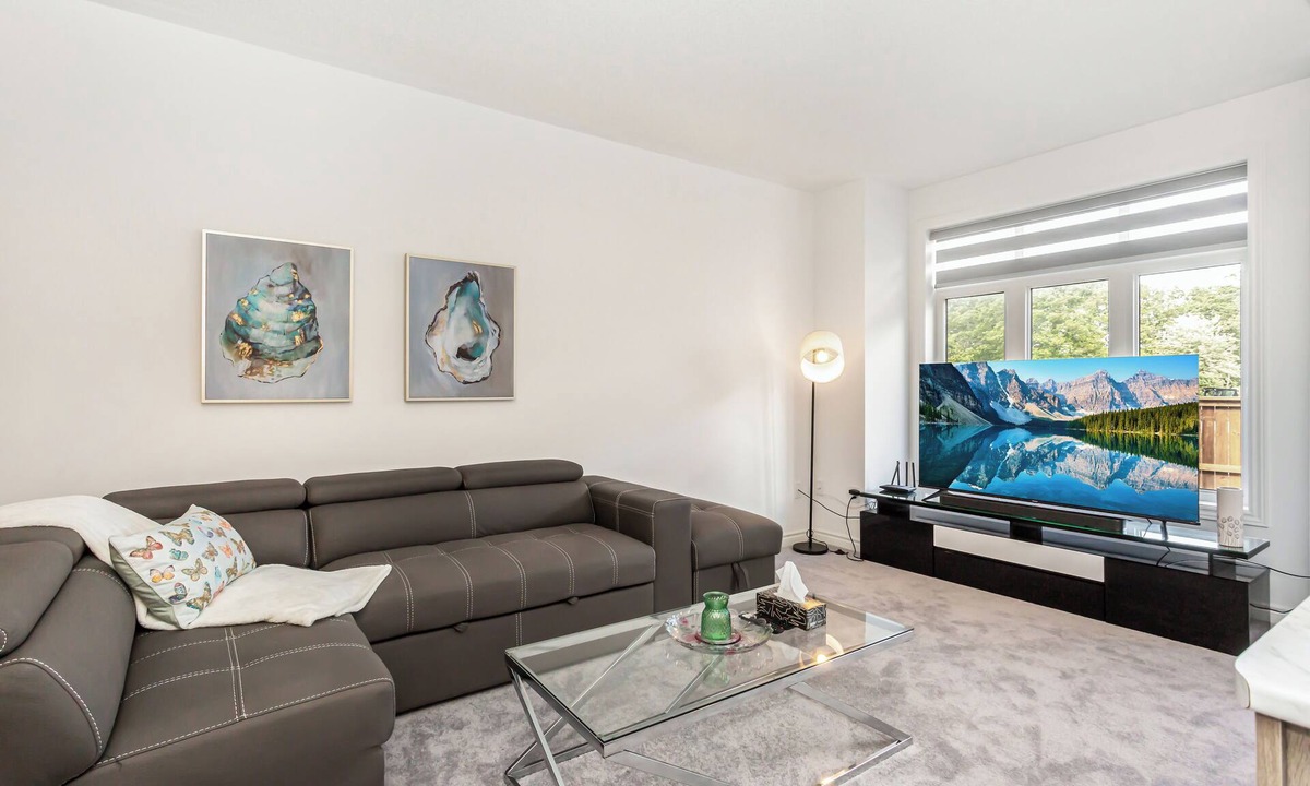 Niagara Falls House | Home in Heart of Niagara Falls