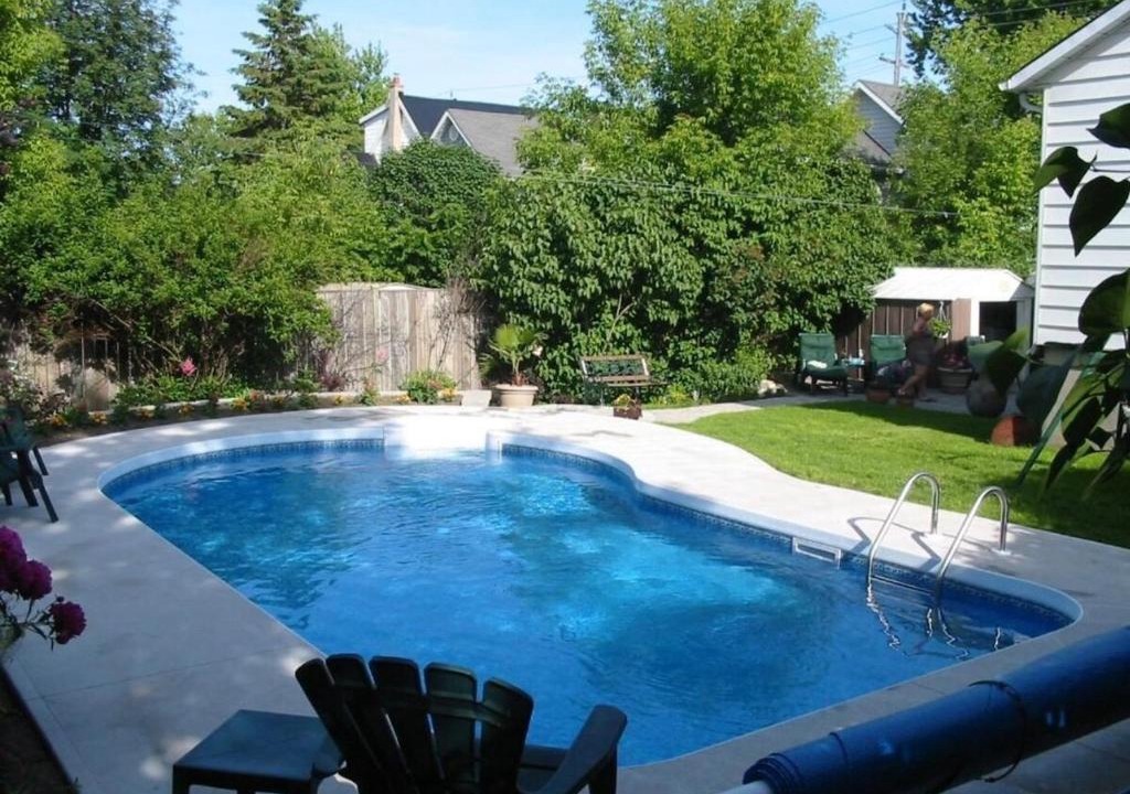 Inner Harbour House | In Heart of Kingston Downtown Pool Home