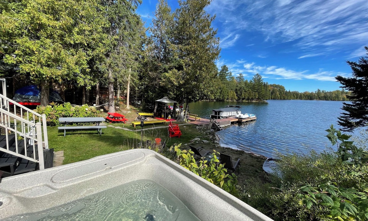 Highlands East House | Jani's Lakeview Cottage, Jani's Lakeview Cottage 12-20 Guest