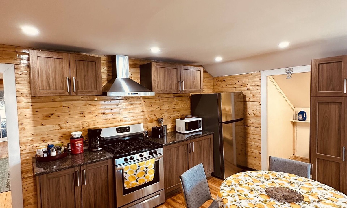 Newboro Apartment | Jewel of the Rideau Lakes!