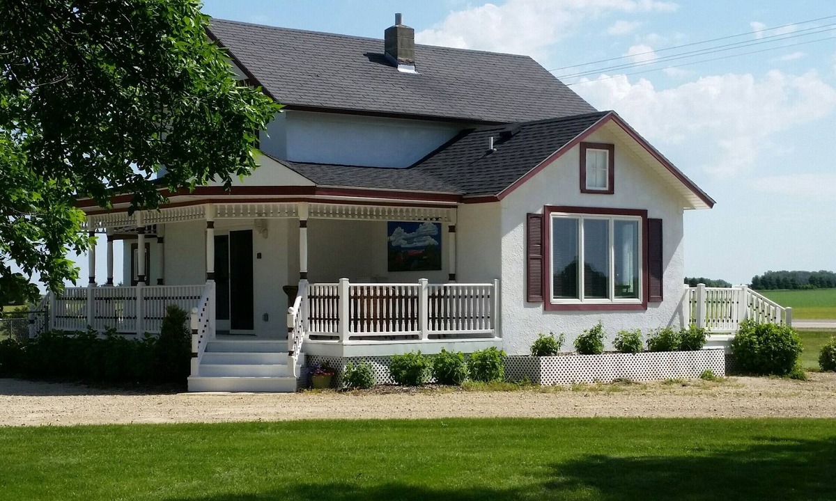 Red Rock House | Jim's Farm House @ Ibling's Family Farm