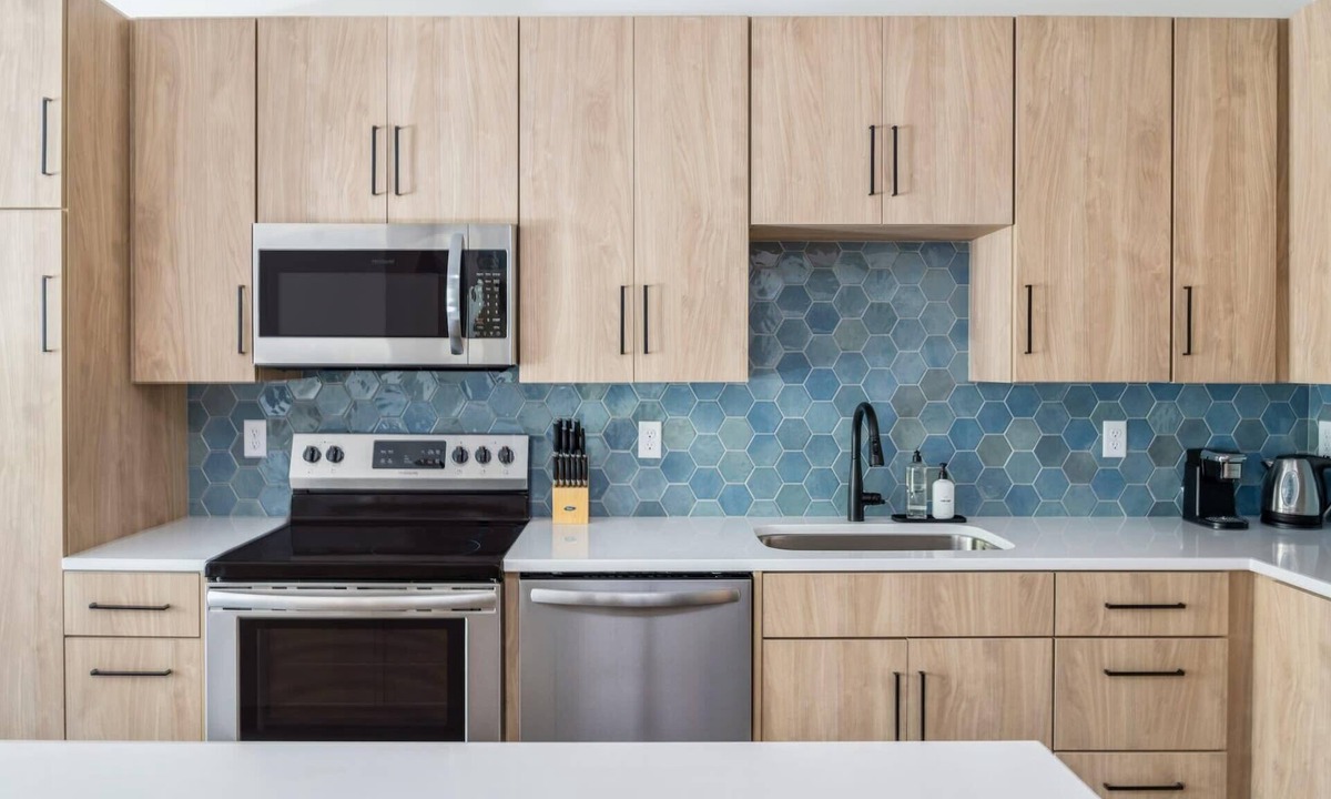Harrison Apartment | Kasa | Spacious 1BD with Balcony, Explore Bryn Mawr | Minneapolis