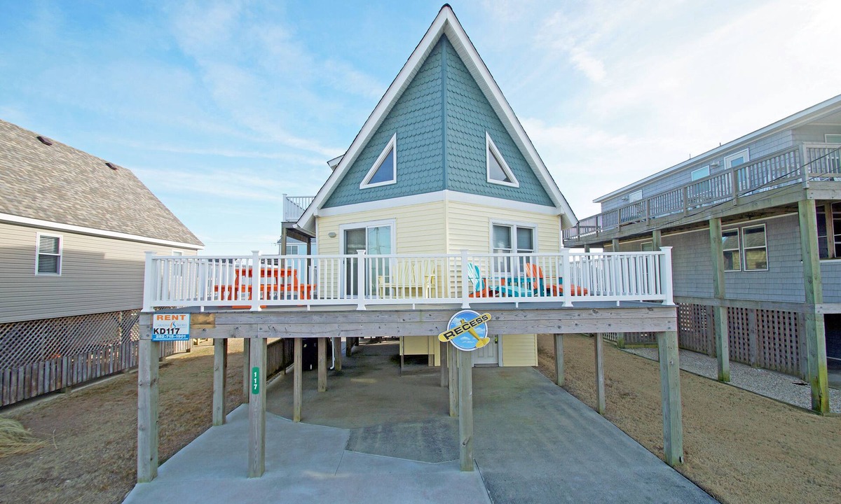 Kill Devil Hills House | KD117- 3 BRs, 2 BA, 150 Yards to Direct Beach Access. Crow’s Nest & Wifi!