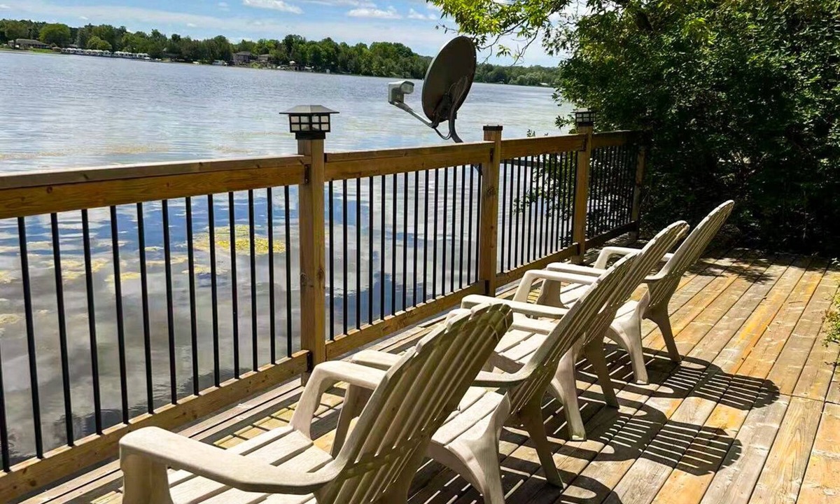 Omemee Cottage | Ke's Rustic Retreat On the Lake