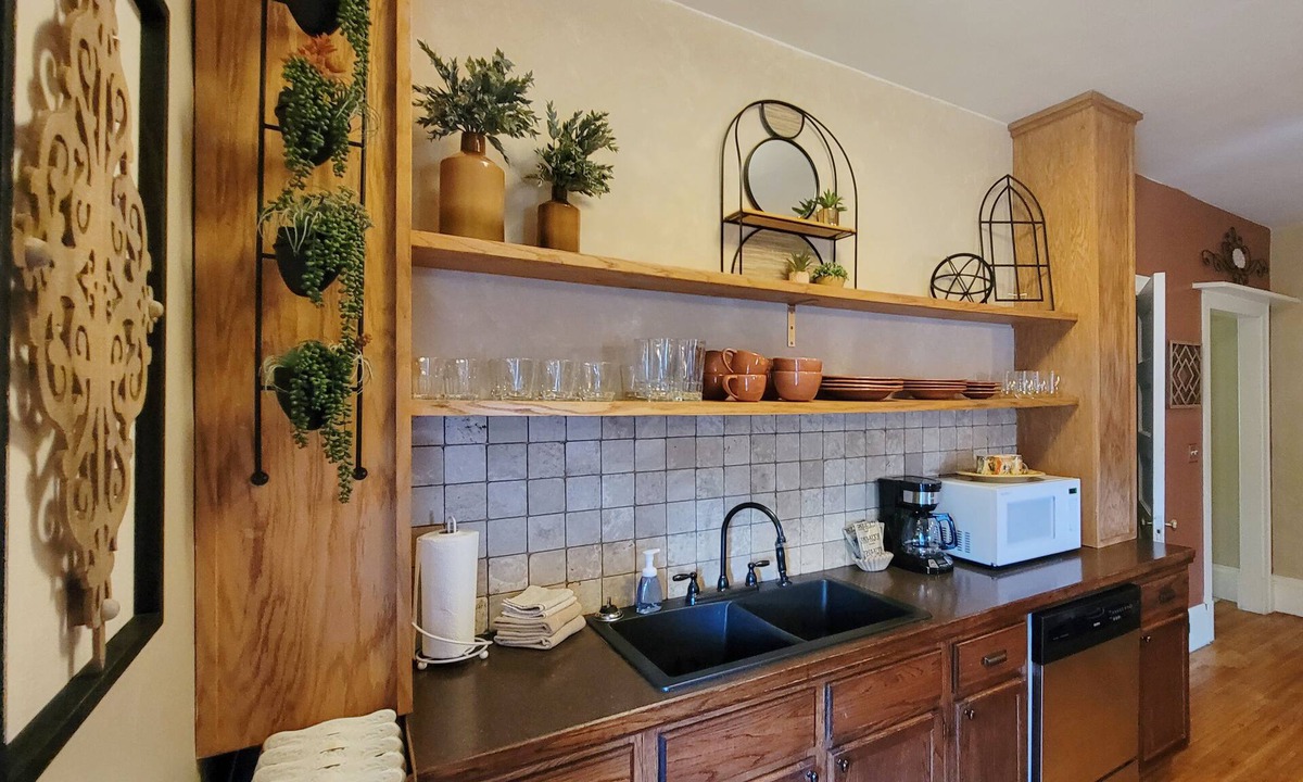 Congdon Park House | Kees & Colburn Suite | Historic Cotton Mansion