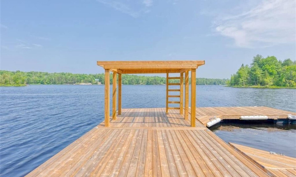 Arden House | Kennebec Escapes - Lake View
