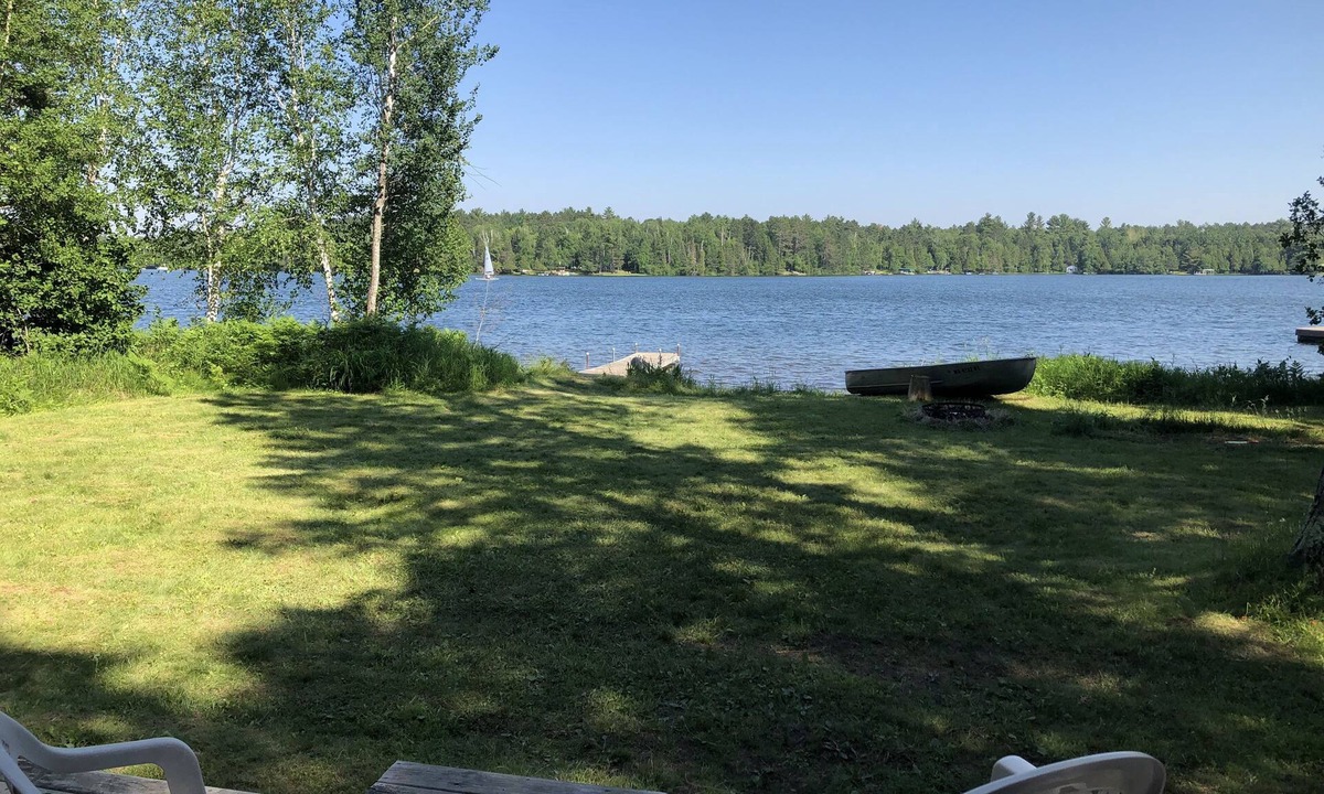 Duluth Cabin | Lake Cabin 25 miles from Duluth. high speed internet. new 50" Android TV