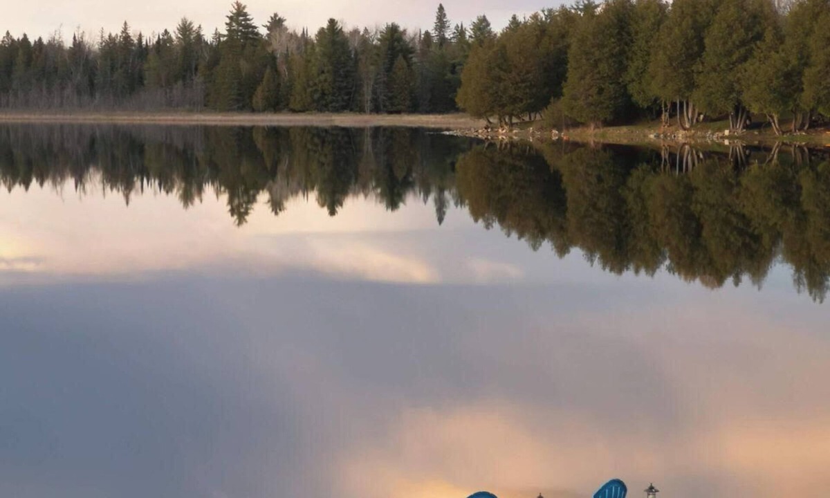 Admaston/Bromley Cabin | Lake front private Bunkies …accommodates 6 people!