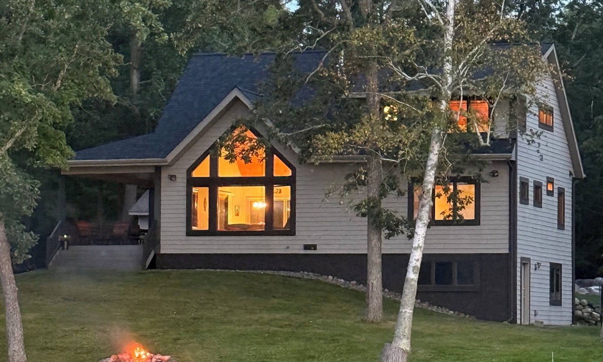Aitkin Cabin | Lake Life All Year Round, 4 Seasons Of Fun. Free Kayaks, Canoe, & Dock