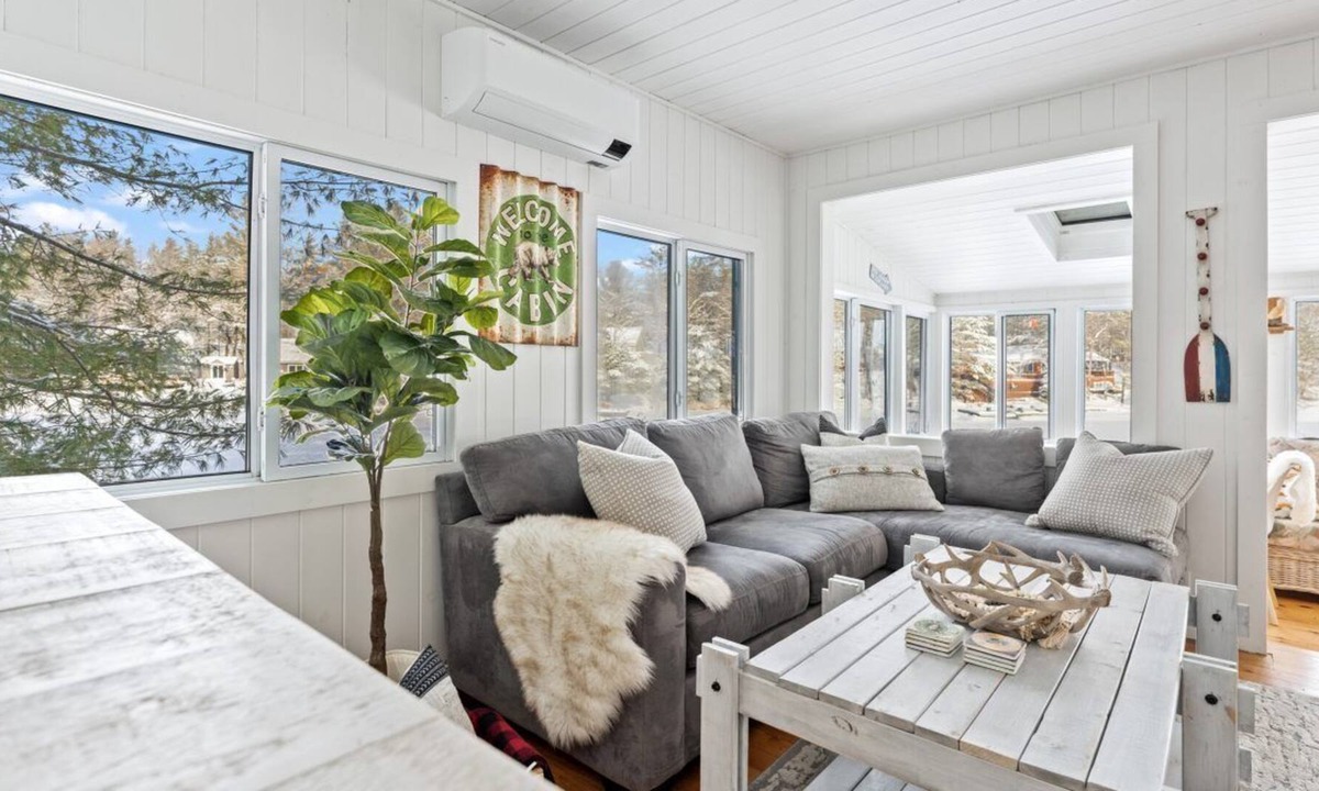 Gravenhurst Cottage | Lake Muskoka Mckenzie Retreat