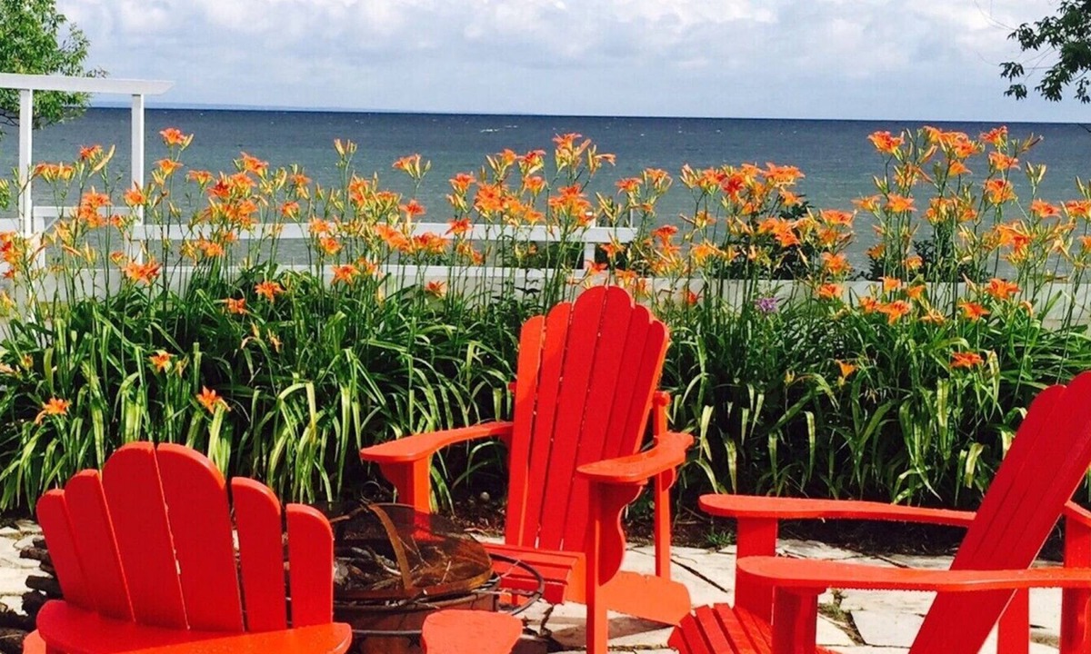 Jacksons Point House | Lake Simcoe - 4 Season | 3 Bedroom Lake House