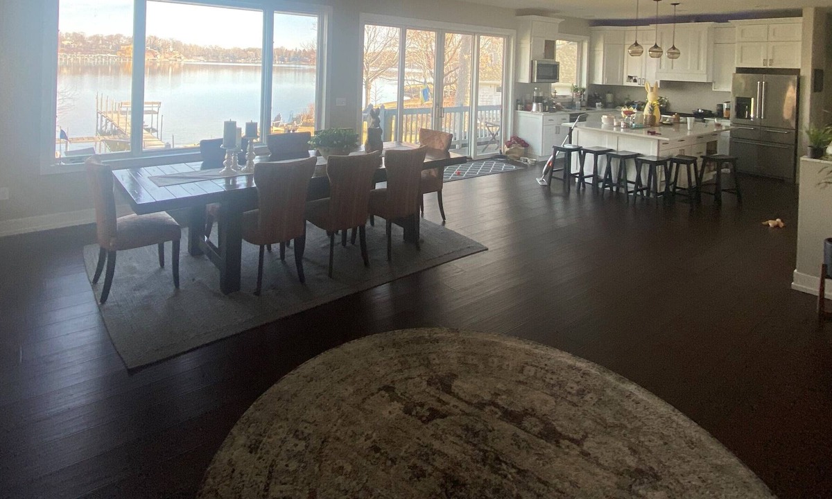 Excelsior House | Lakefront at historical Excelsior-Lake Minnetonka