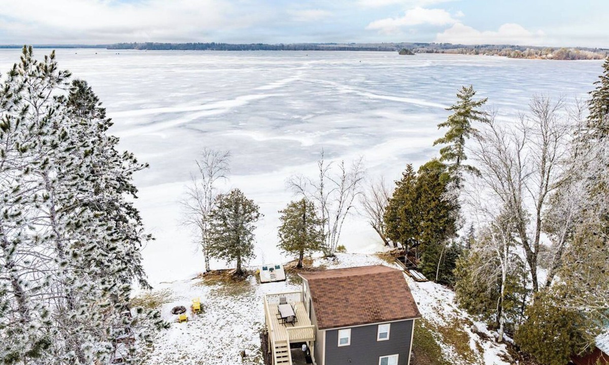 Saginaw Cabin | Lakefront Cozy Cabin with Dock, Sauna & BBQ Grill