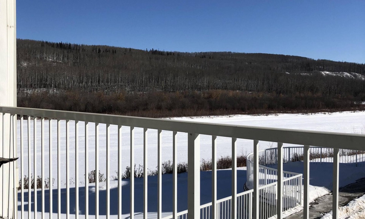 Fort McMurray Condo | Last-minute Discounts! 2Bed 2Bath on the River - Convenient Central Location!
