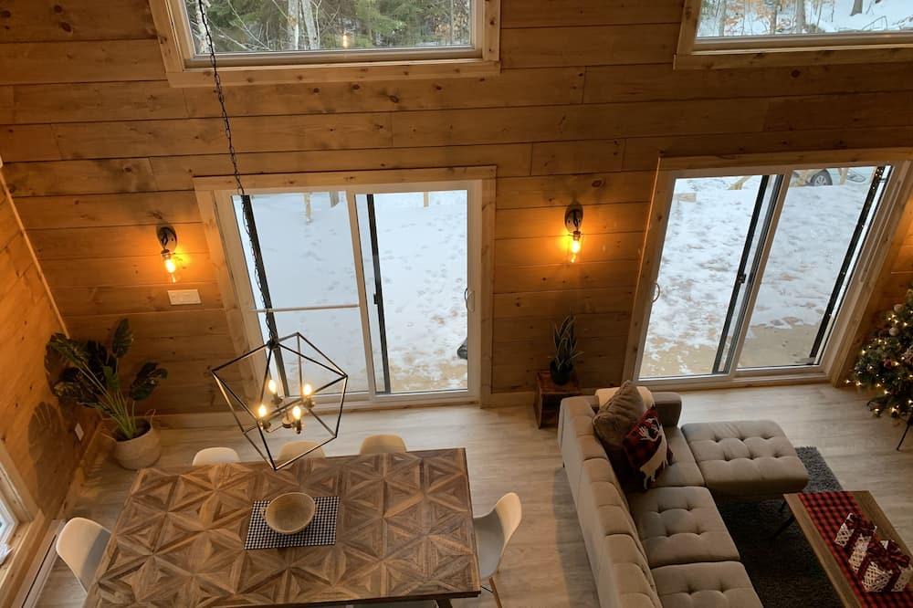 Entrelacs Ski Chalet | Le P’tit Rustique - Cozy Chalet (5-min walk to dock)