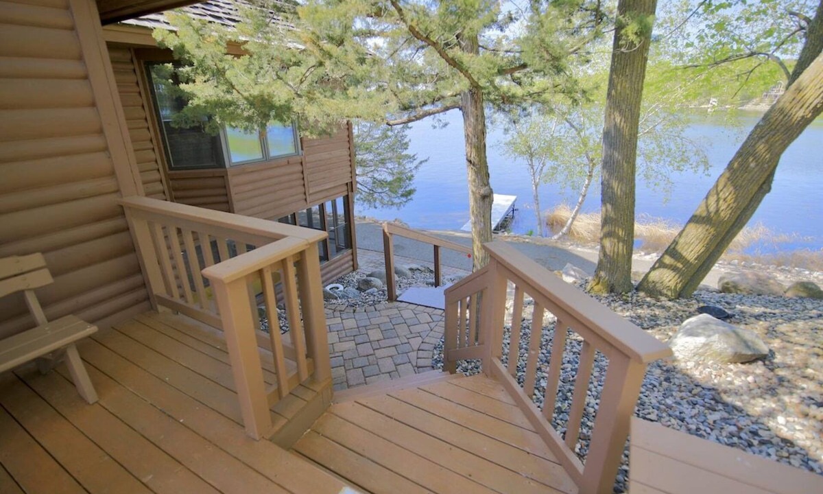 South Haven House | Lighhouse Point Cabin Rental