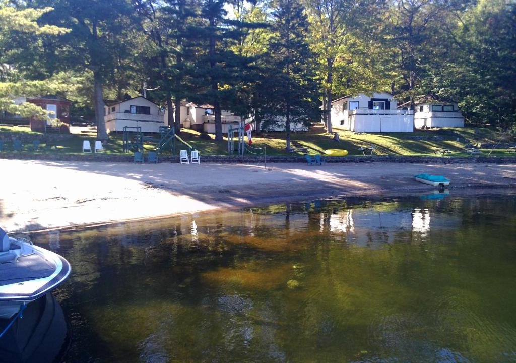 Algonquin Highlands Resort | Little Hawk Resort & Marina