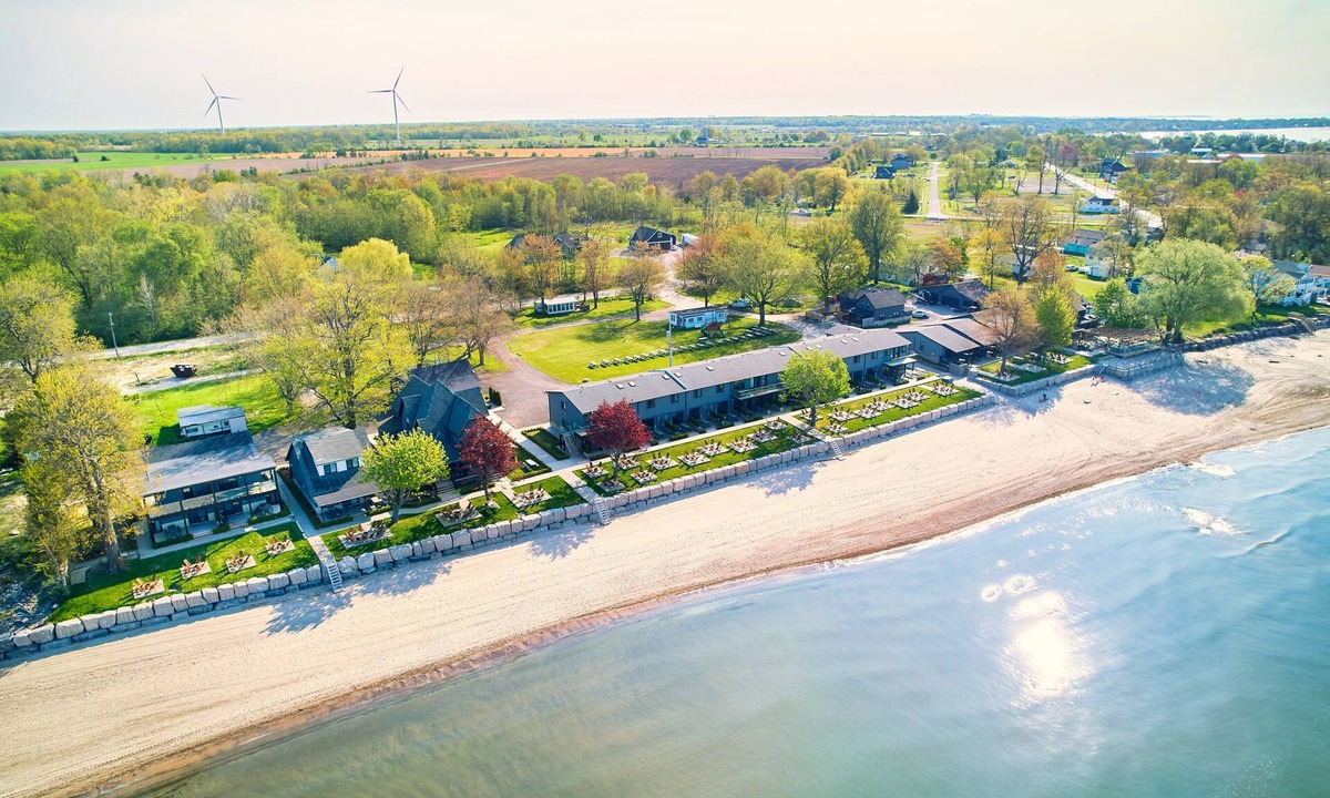 Wainfleet Apartment | Long Beach Resort