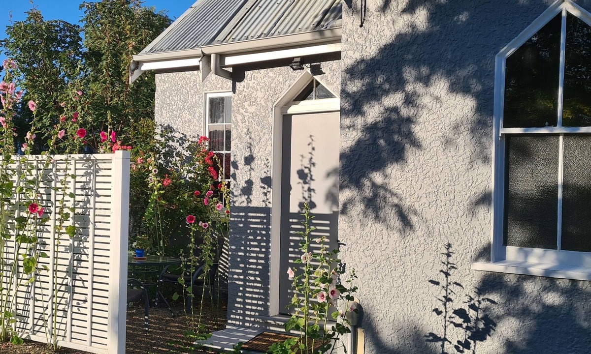 Ophir Condo | Lovely overnight double room with en-suite