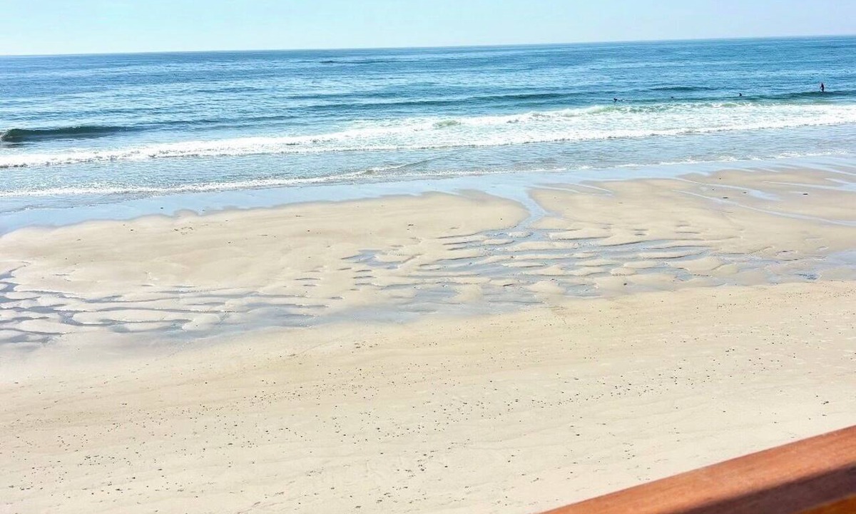 Fortunes Rocks Cottage | Luxurious Beachfront New England Cottage