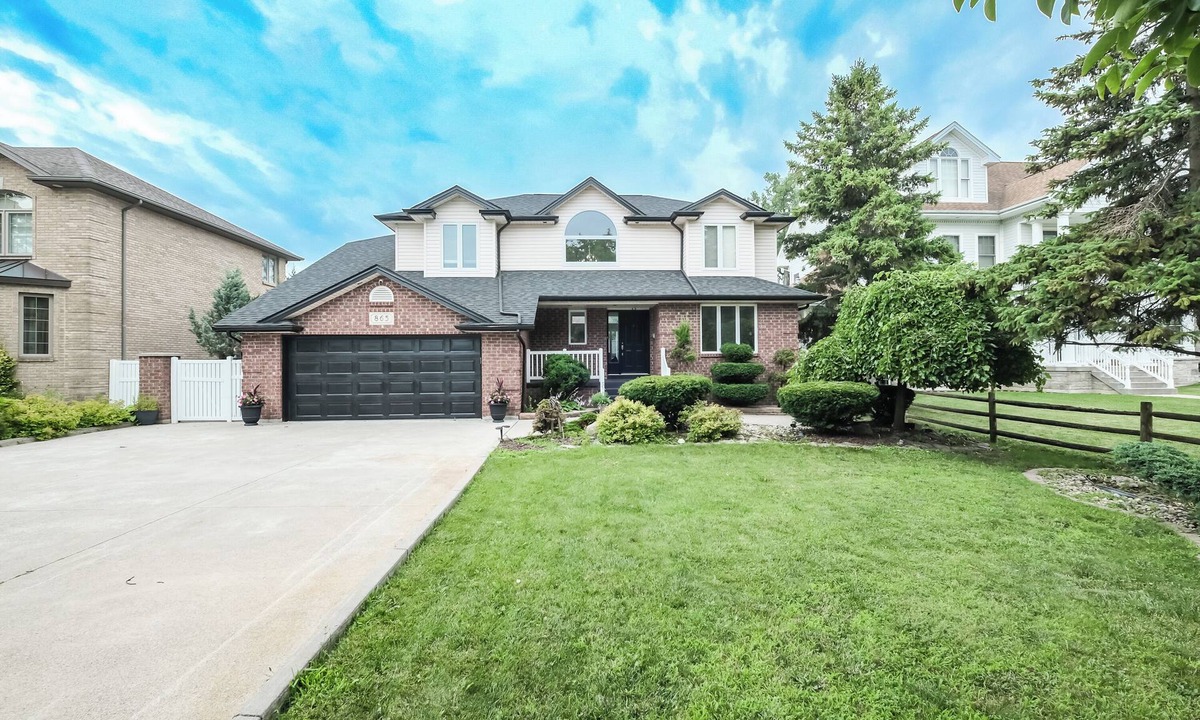 Windsor House | Luxurious Oasis with a Private HEATED Pool (OPEN September)