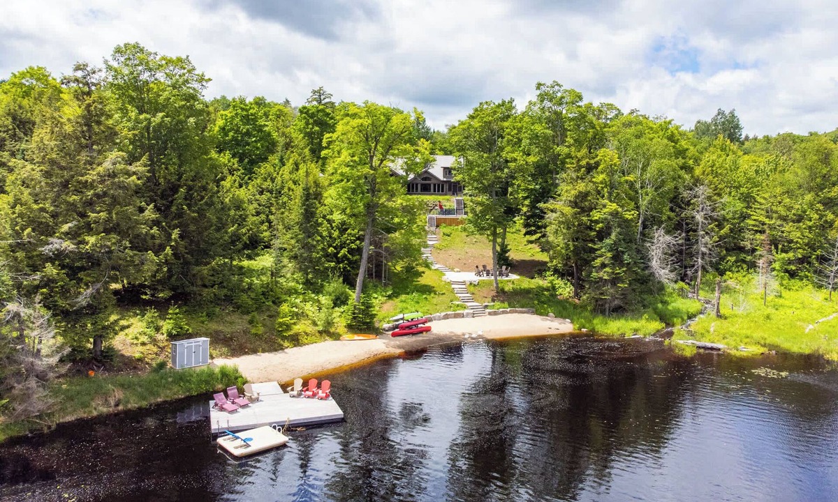 Lake of Bays House | Luxury Cottage on Private Lake