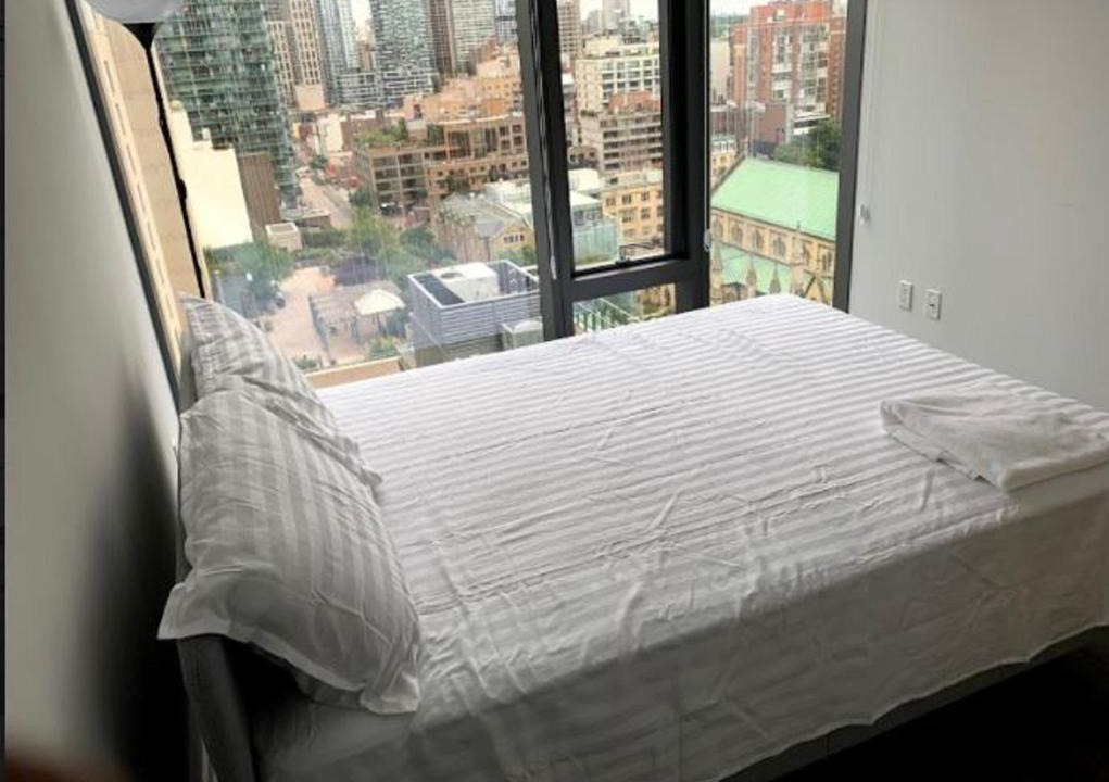 St. Lawrence Apartment | Luxury Cozy Condo in Downtown Toronto King St.