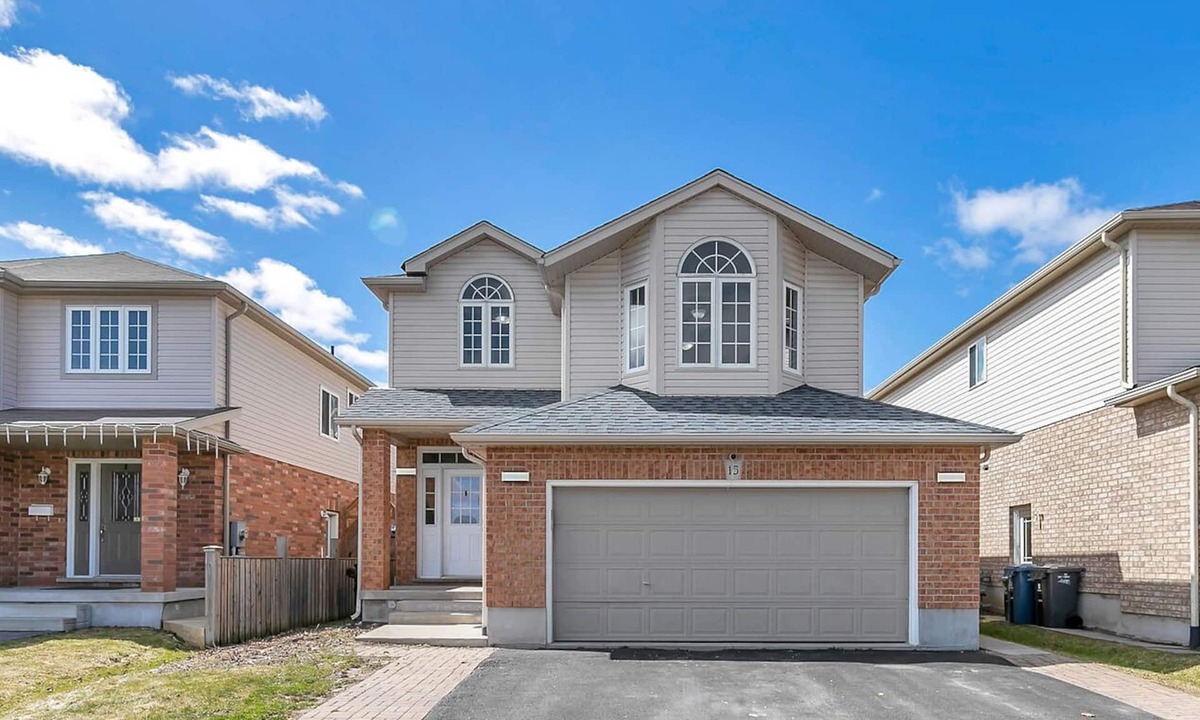 Guelph House | Luxury Detached 4 Bedroom House