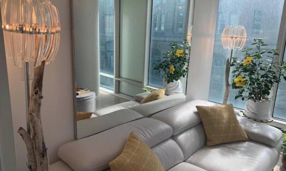 Toronto Entertainment District Condo | Luxury Downtown Corner Unit Floor to ceiling windows- Condo