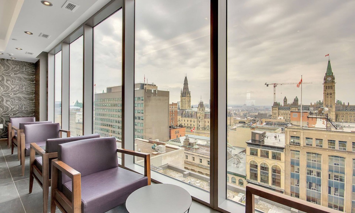 Byward Market - Parliament Hill Condo | Luxury one bedroom w patio steps from parliament