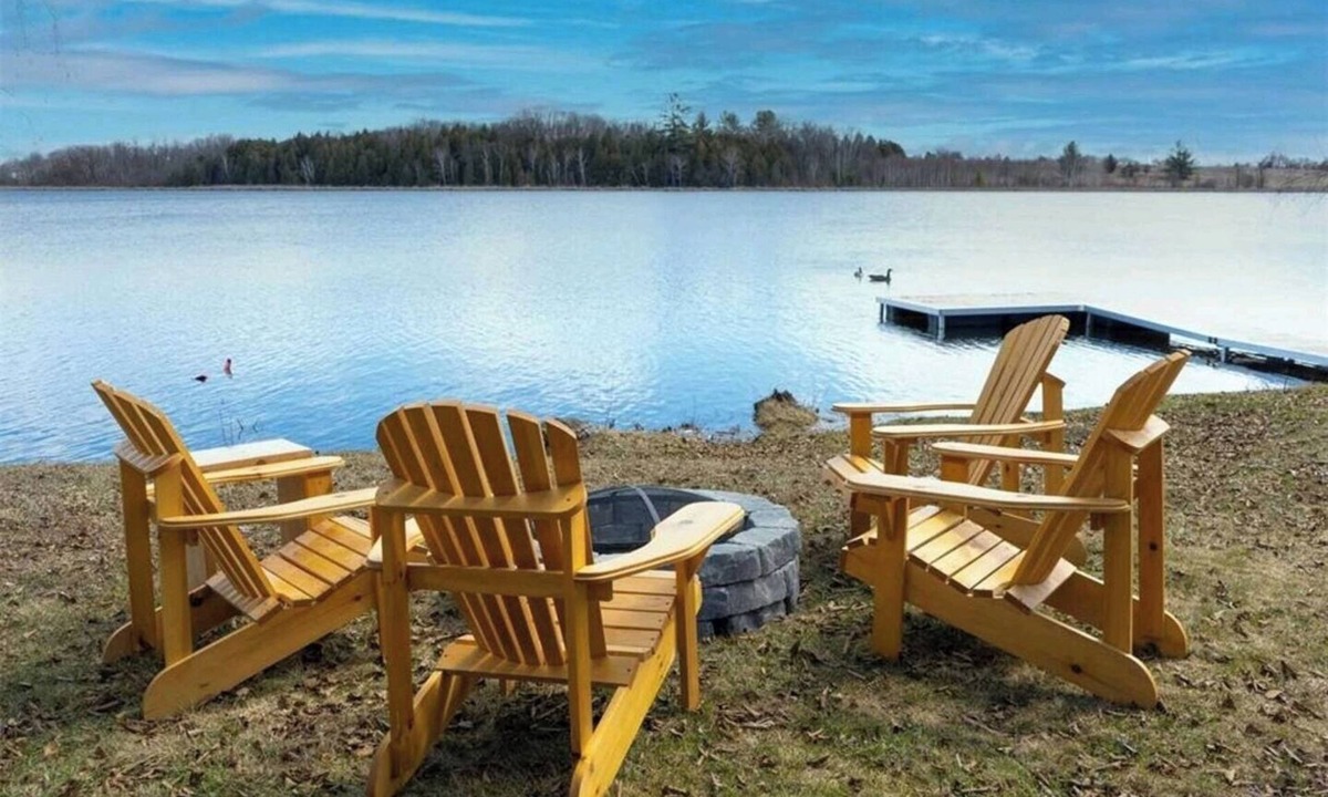 Valentia Cottage | Luxury Private Lakehouse