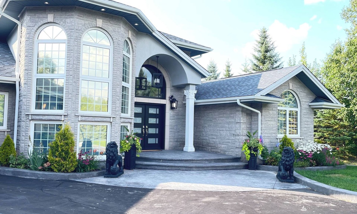 Sudbury House | Luxury Sudbury Lake house