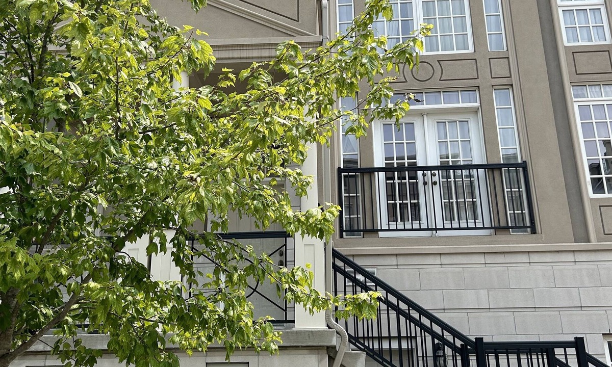 Markham House | Luxury Townhouse in downtown Markham