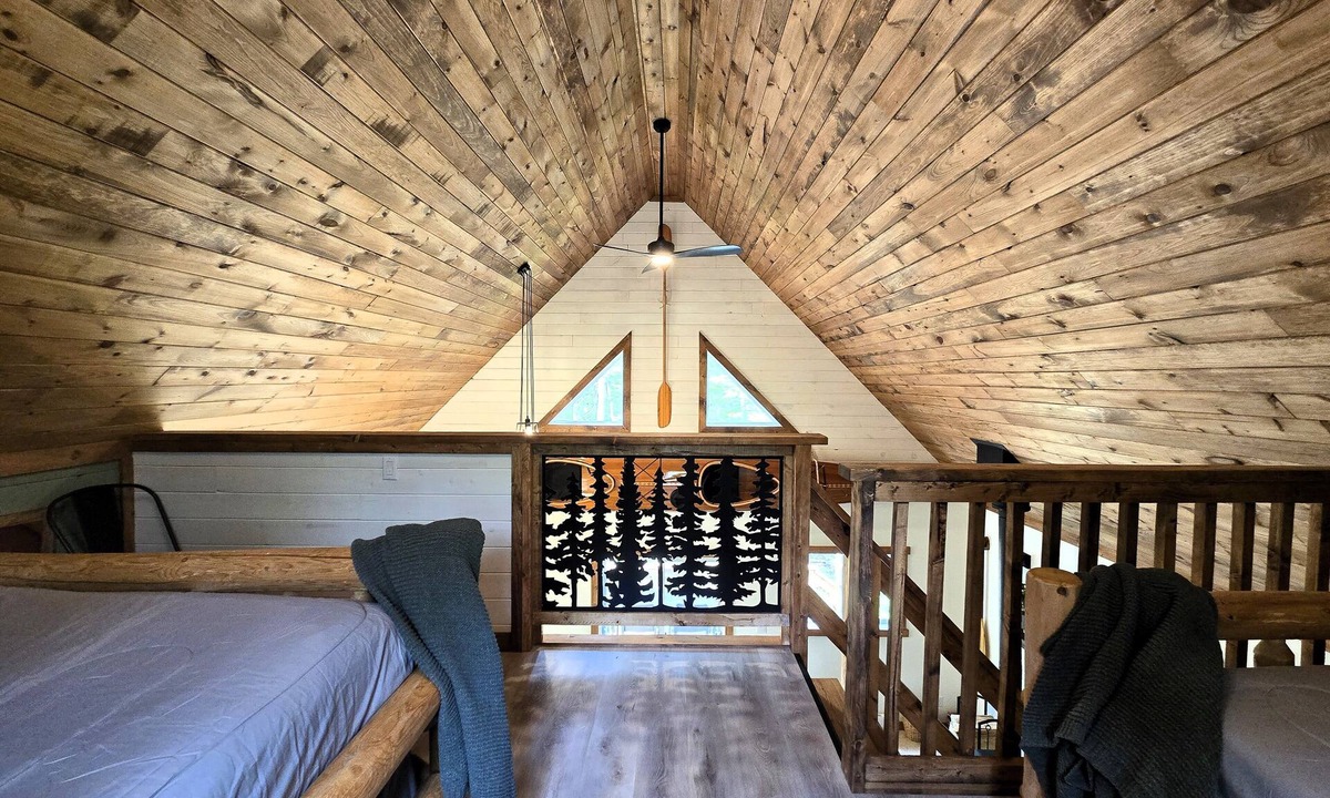 Algoma District House | "Ma Cabine" - Quiet Retreat along the River
