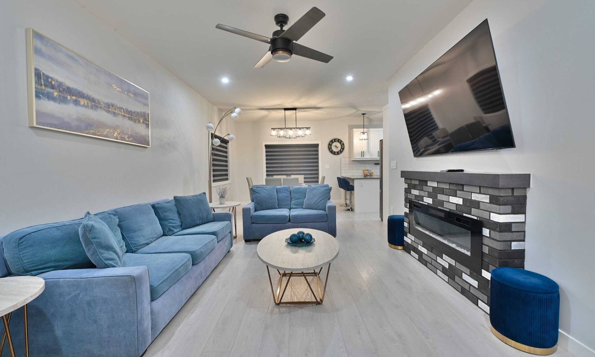 Saskatoon House | Main Floor House in Brighton