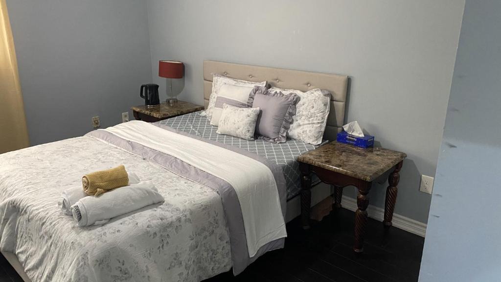 Rathwood House | Masterbedroom with Private washroom