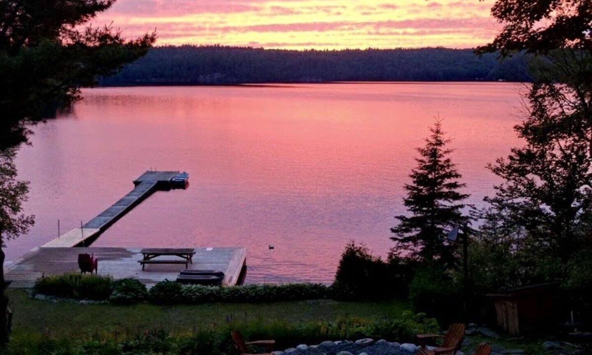 Wilberforce Cottage | Million Dollar View, Private Cottage Escape