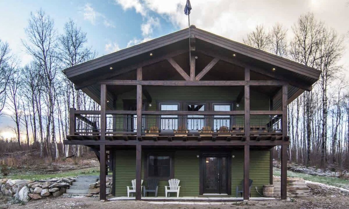 Maria-Chapdelaine Ski Chalet | Mistassibi | Tavata Chalets | Mistassibi River
