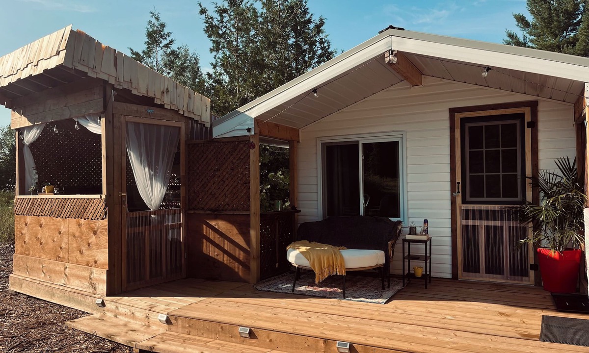 Havelock-Belmont-Methuen Cabin | Modern Glamping Cabin