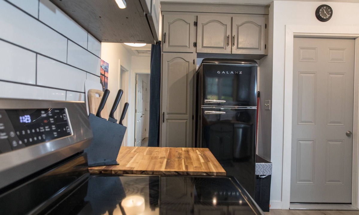 Sudbury House | Modern/Retro Cozy Home in the Minnow Lake area