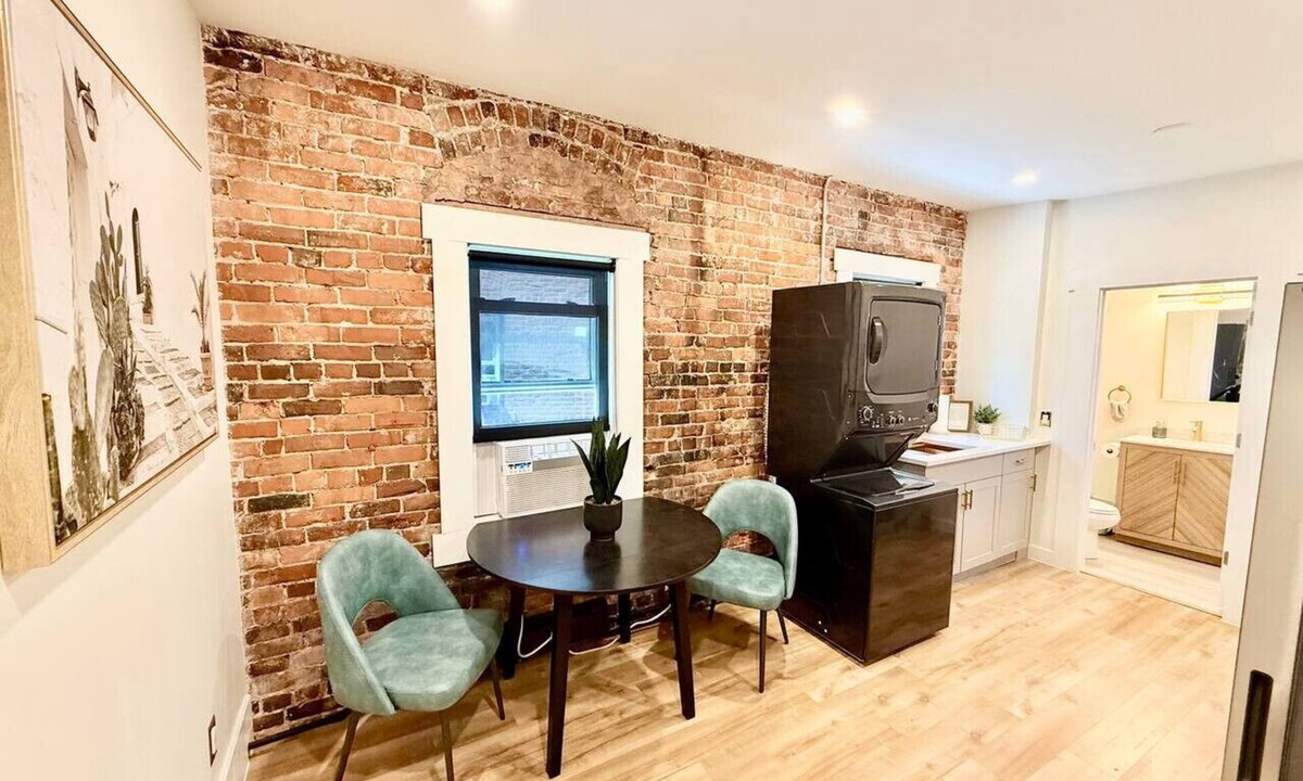 Moncton Apartment | Modern Rustic Luxury - 1 Bdrm