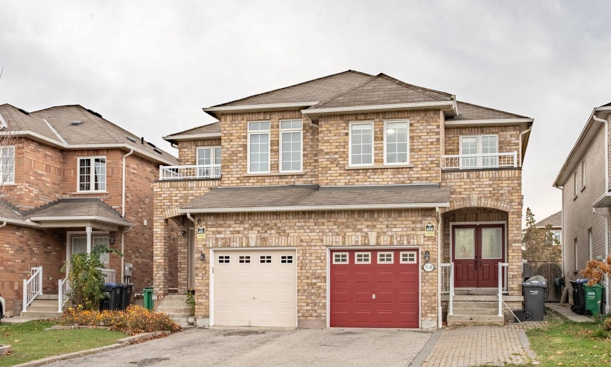 Meadowvale Village House | Modern & Spacious Home with Large Patio – Perfect for Relaxation!