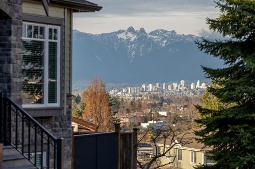 Renfrew-Collingwood House | Modern West Coast Contemporary Suite