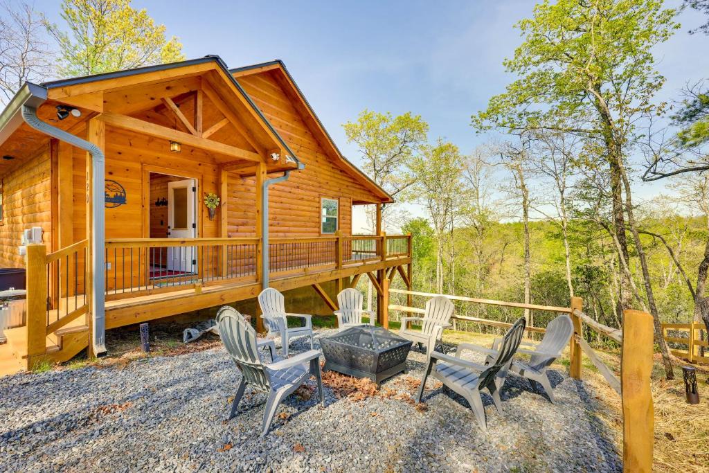 Murphy House | Mountain View & Fire Pit: Updated Murphy Cabin!
