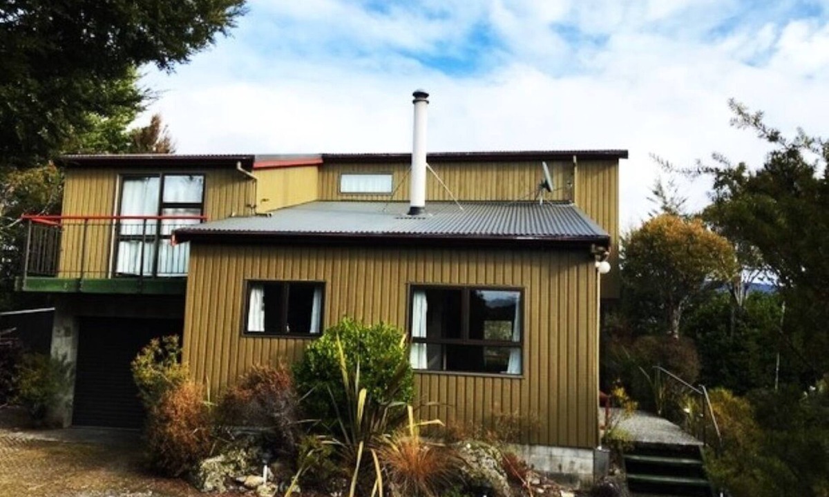St. Arnaud House | Mountview - St Arnaud