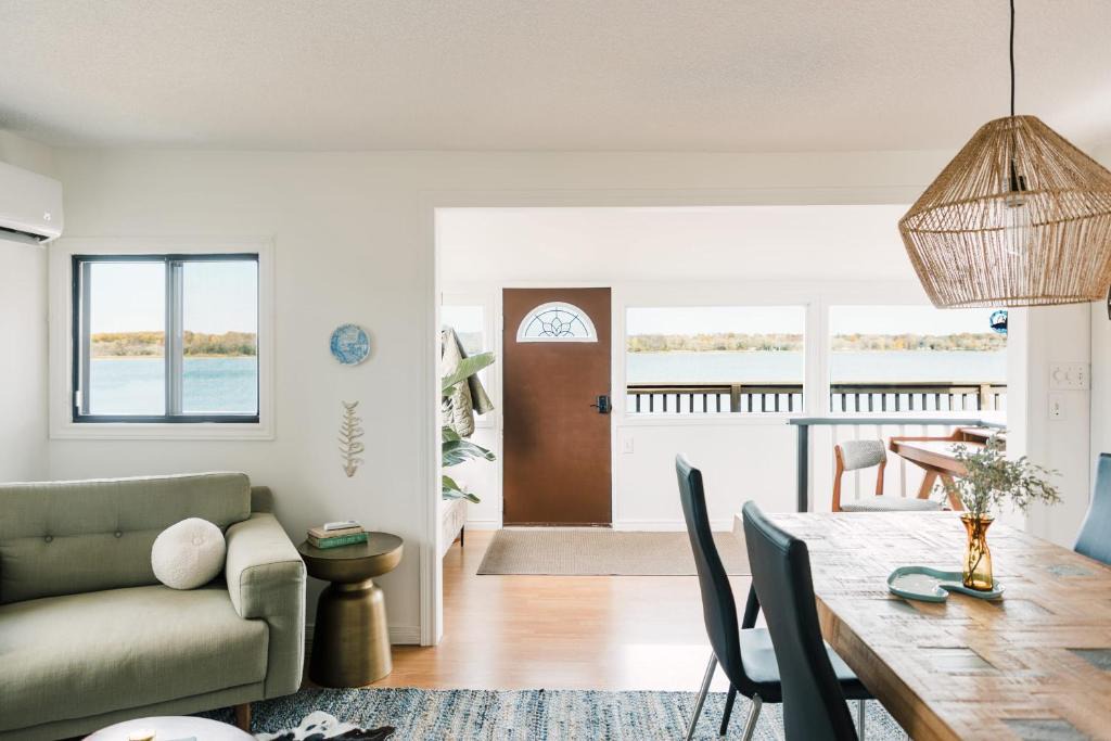 North Port House | Narrows Nook - Prince Edward County Waterfront