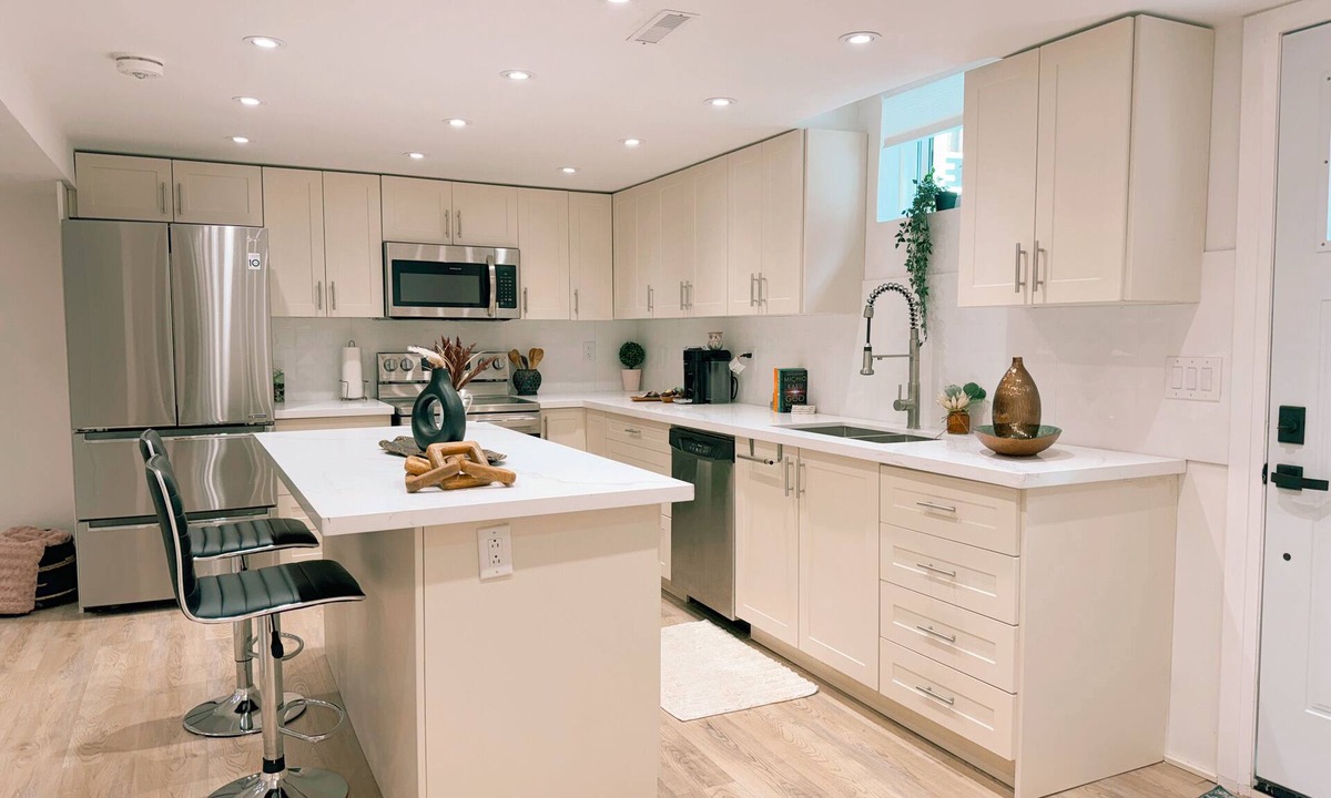 York Regional Municipality House | New Spacious Airy Newmarket Guesthome
