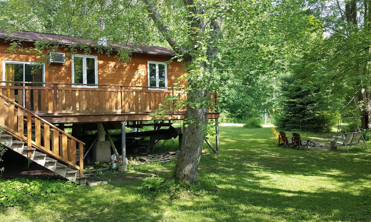 Baddow Cottage | New Waterfront 2-bedroom Cottage in Kawartha